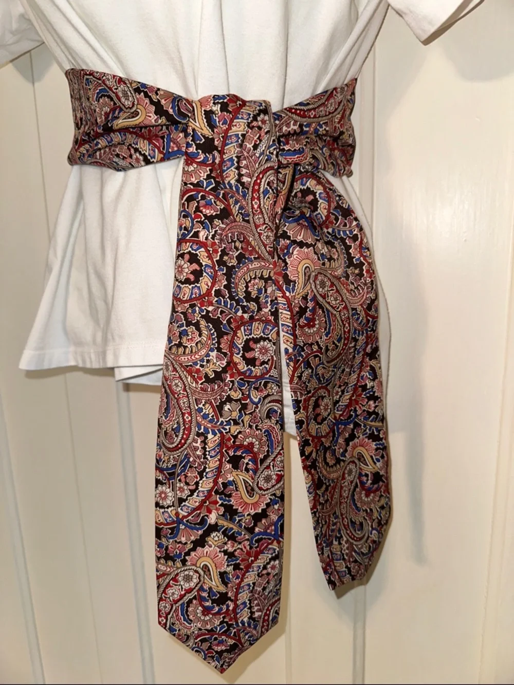 Vtg Handmade Blue, Gold & Red Paisley Bow Neck Polyester Scarf, Sash or‎ Belt